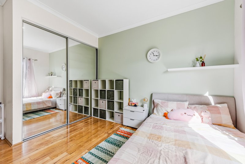 Photo - 3 Vidler Street, Cloverdale WA 6105 - Image 6