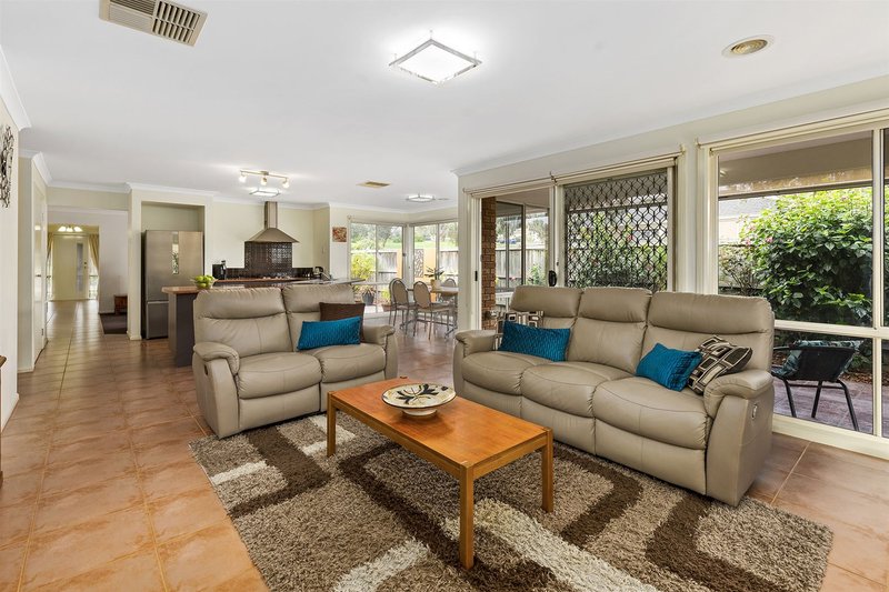 Photo - 3 Viewgrand Rise, Lysterfield VIC 3156 - Image 5