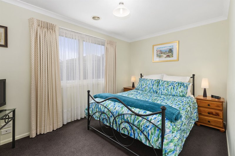 Photo - 3 Viewgrand Rise, Lysterfield VIC 3156 - Image 9