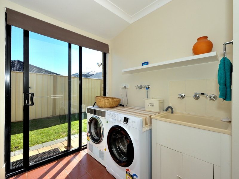 Photo - 3 Volcans Mews, Port Kennedy WA 6172 - Image 14