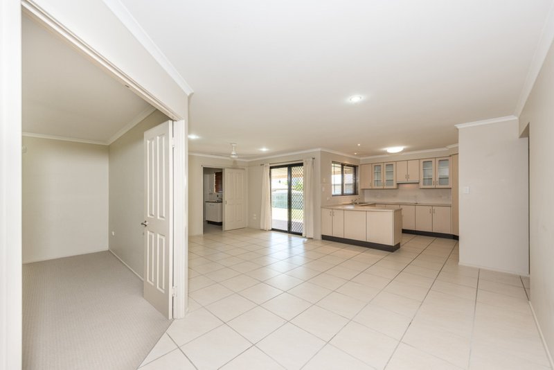 Photo - 3 Voss Court, Millbank QLD 4670 - Image 3