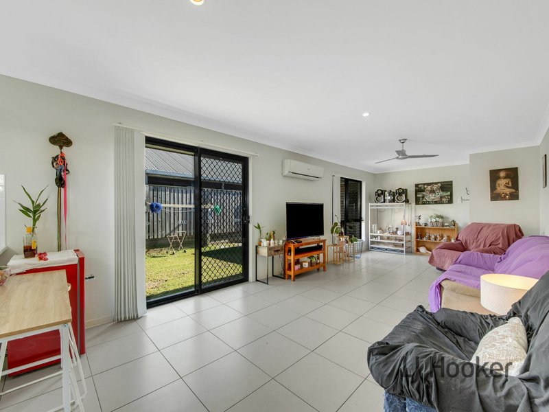 Photo - 3 Wabby Street, Boyne Island QLD 4680 - Image 4