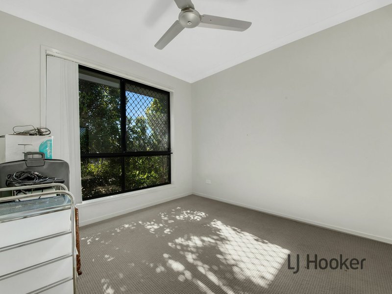 Photo - 3 Wabby Street, Boyne Island QLD 4680 - Image 7