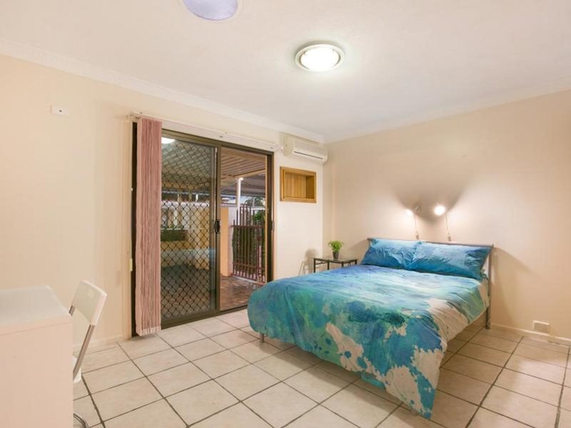 Photo - 3 Walbrook Avenue, Springwood QLD 4127 - Image 8