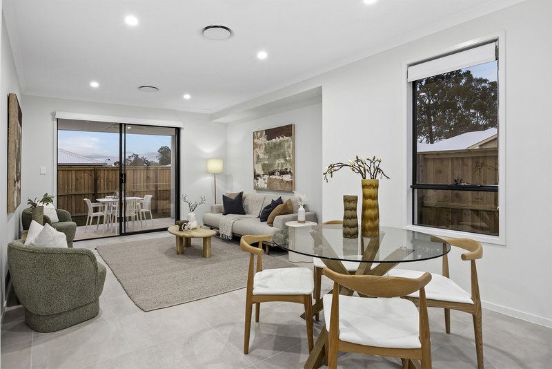 Photo - 3 Walker Street, Park Ridge QLD 4125 - Image 2