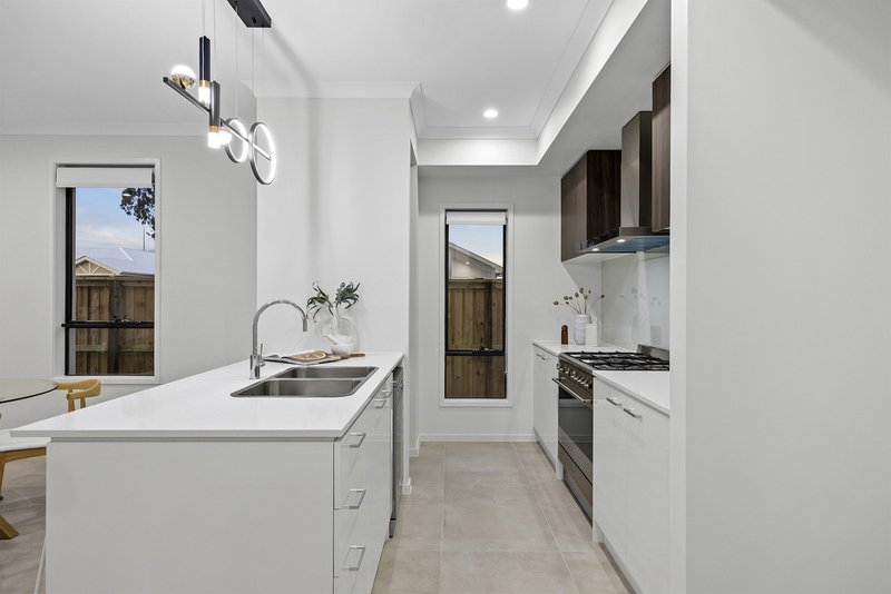 Photo - 3 Walker Street, Park Ridge QLD 4125 - Image 6