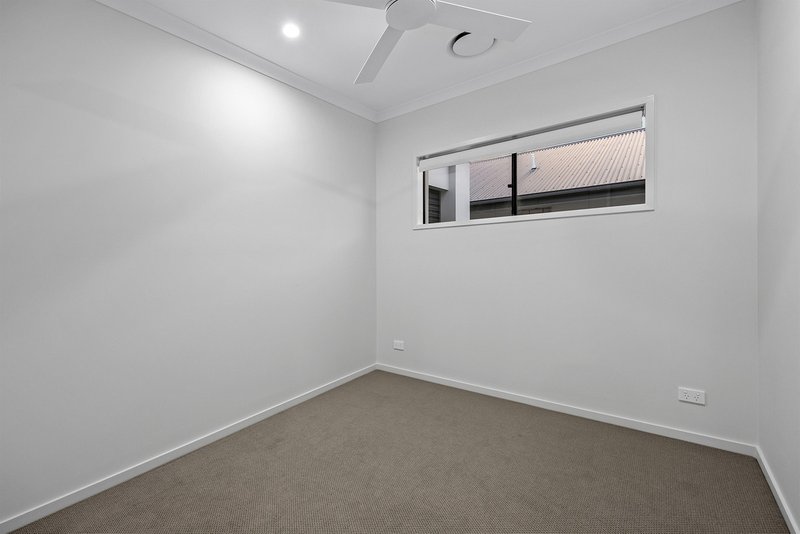 Photo - 3 Walker Street, Park Ridge QLD 4125 - Image 13