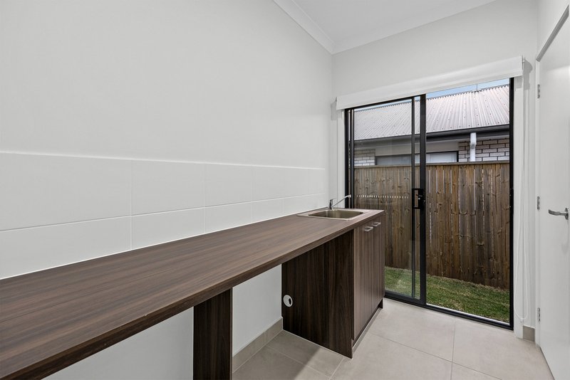 Photo - 3 Walker Street, Park Ridge QLD 4125 - Image 16
