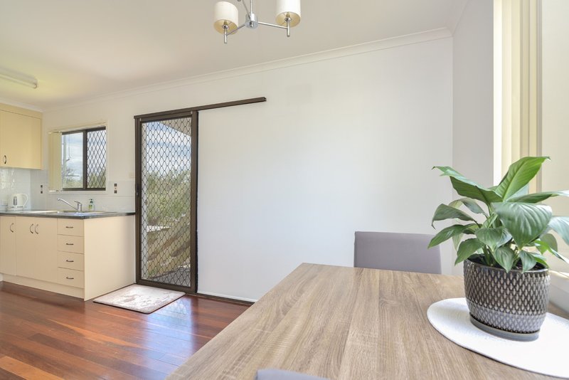 Photo - 3 Waratah Street, Kin Kora QLD 4680 - Image 3