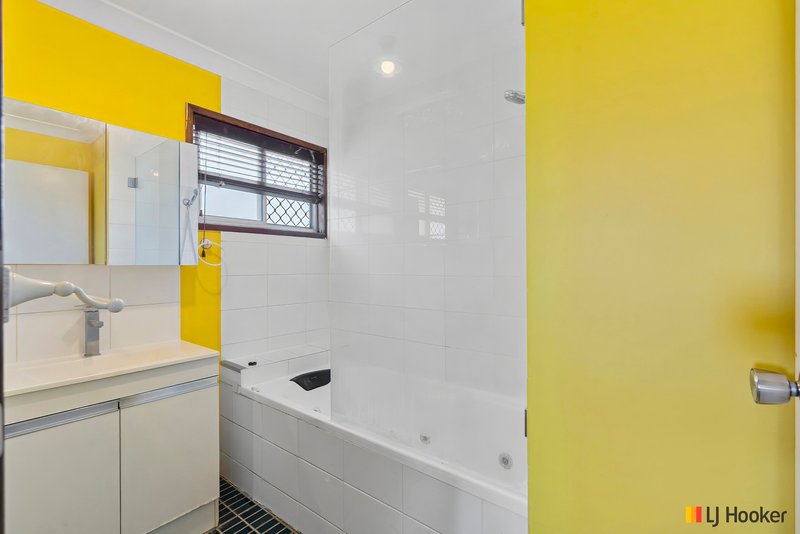 Photo - 3 Ward Street, Gracemere QLD 4702 - Image 11