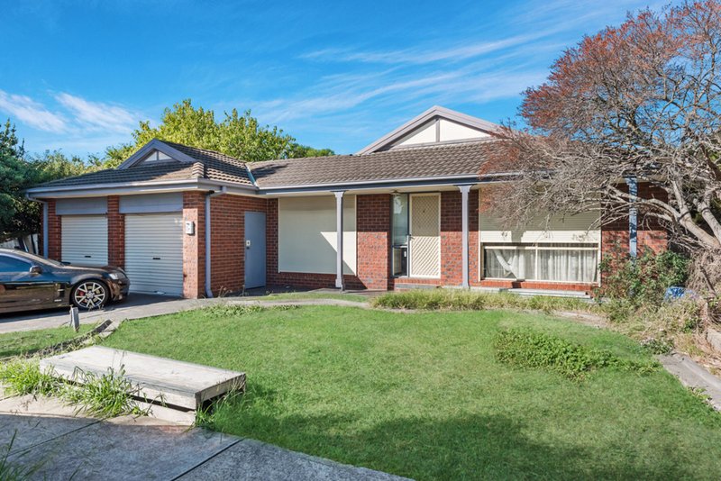 3 Warren Close, Mill Park VIC 3082