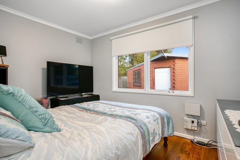 Photo - 3 Warriss Court, Gladstone Park VIC 3043 - Image 9