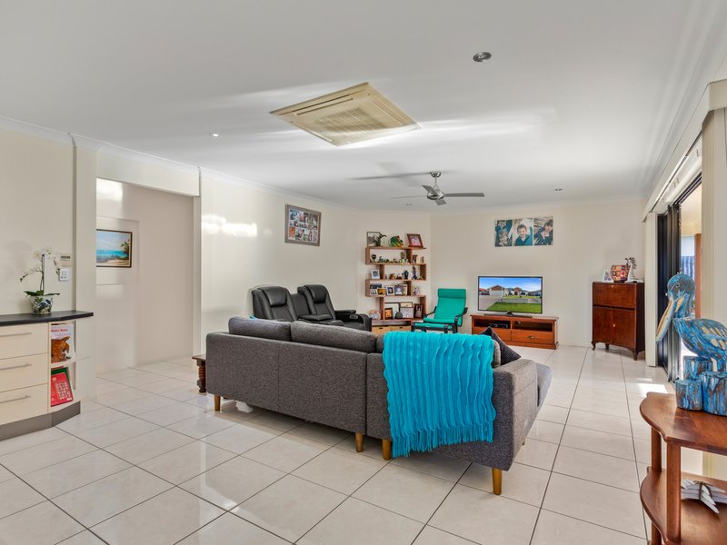 Photo - 3 Wategoes St , Sandstone Point QLD 4511 - Image 7