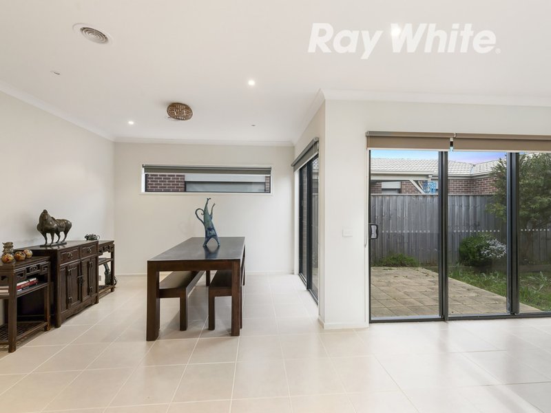 Photo - 3 Waterlily Drive, Epping VIC 3076 - Image 5