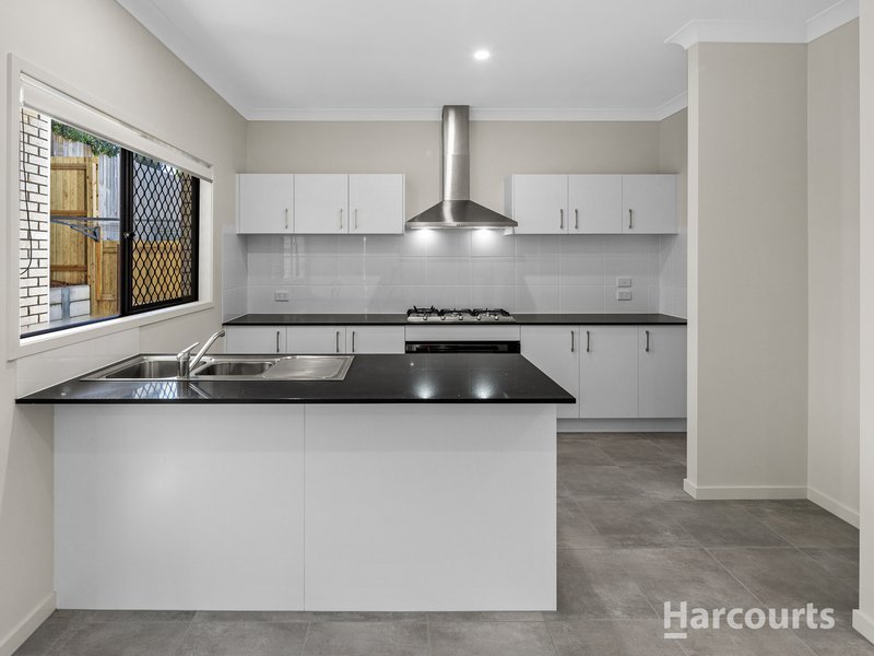 Photo - 3 Waterman Place, Browns Plains QLD 4118 - Image 4