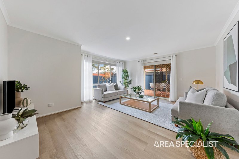 Photo - 3 Wattle Close, Pakenham VIC 3810 - Image 3