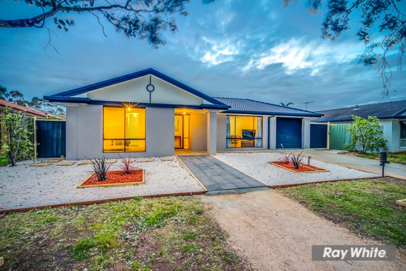 Photo - 3 Wattle Grove, Point Cook VIC 3030 - Image 2