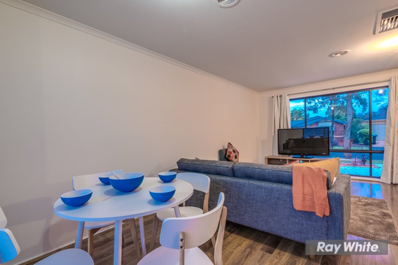 Photo - 3 Wattle Grove, Point Cook VIC 3030 - Image 10