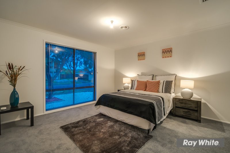 Photo - 3 Wattle Grove, Point Cook VIC 3030 - Image 17