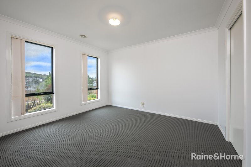 Photo - 3 Waugh Street, Sunbury VIC 3429 - Image 2