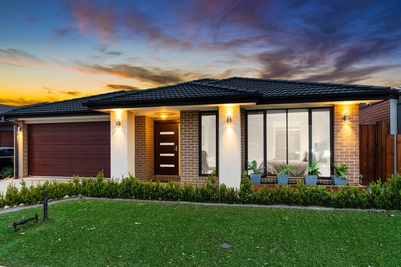 Photo - 3 Wavell Parade, Fraser Rise VIC 3336 - Image 2