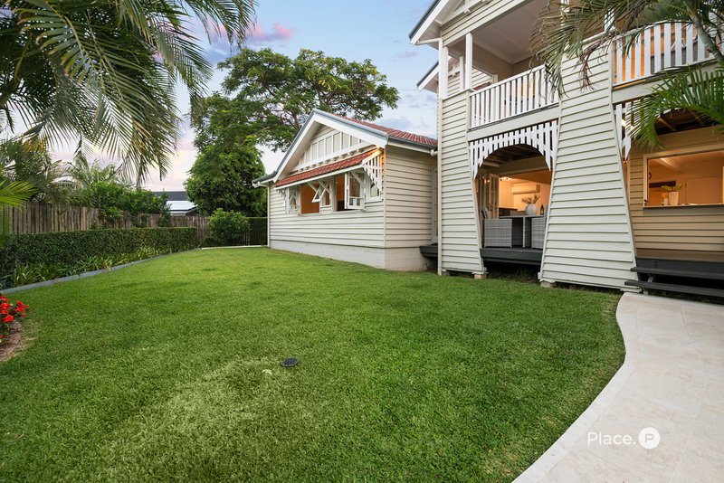 Photo - 3 Welwyn Crescent, Coorparoo QLD 4151 - Image 27