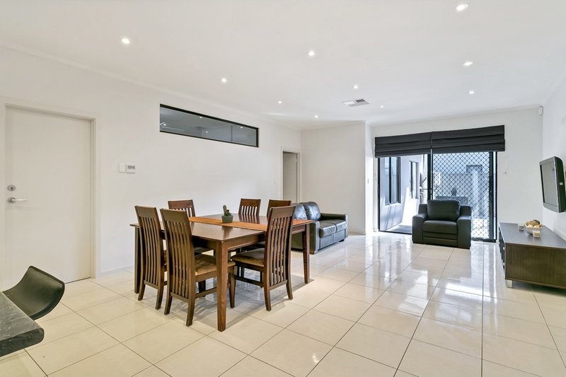 Photo - 3 Wentworth Street, Mawson Lakes SA 5095 - Image 4