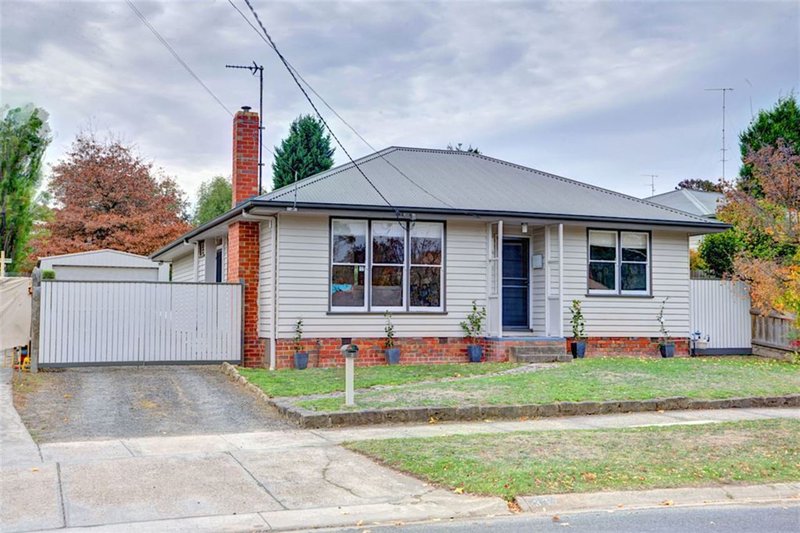 Photo - 3 Wesley Court, Ballarat VIC 3350 - Image 2