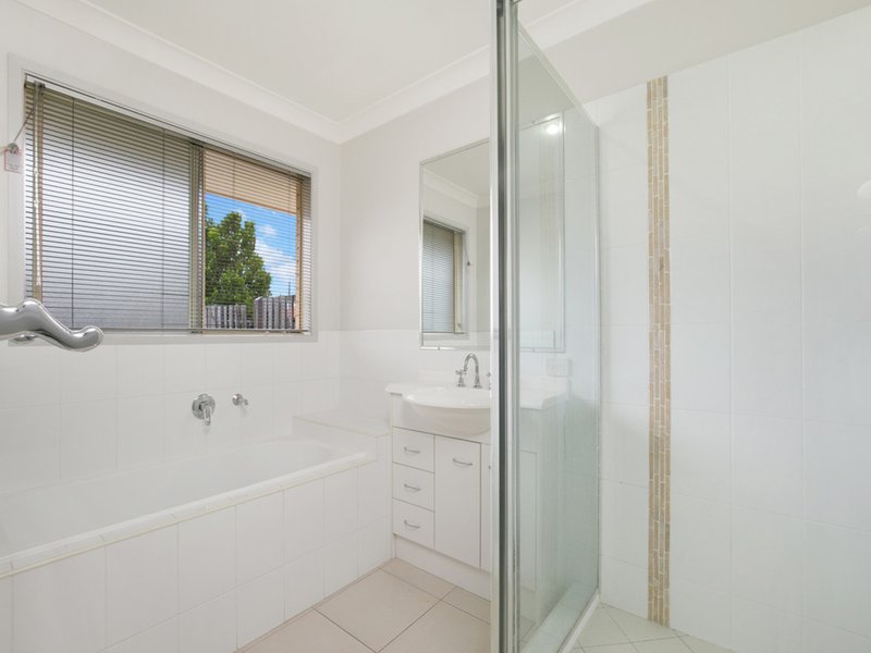 Photo - 3 Westminster Crescent, Raceview QLD 4305 - Image 6