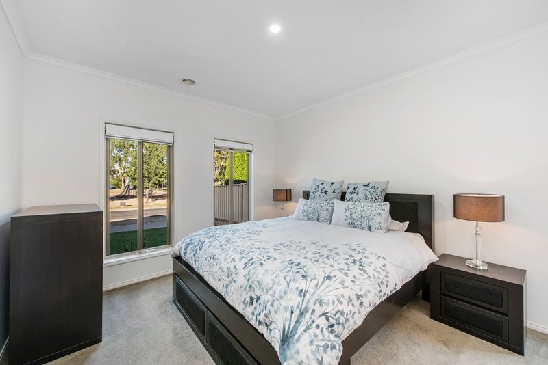 Photo - 3 Whatmough Street, Caroline Springs VIC 3023 - Image 4