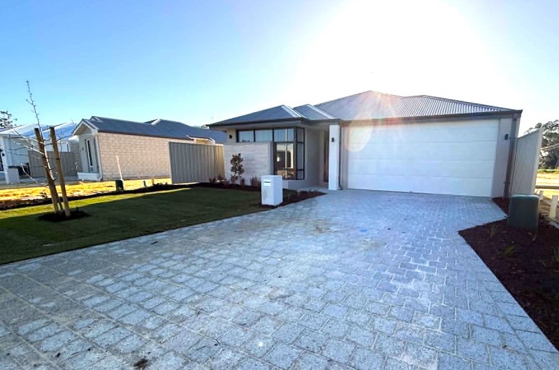 Photo - 3 Whetstone Road, Haynes WA 6112 - Image 1