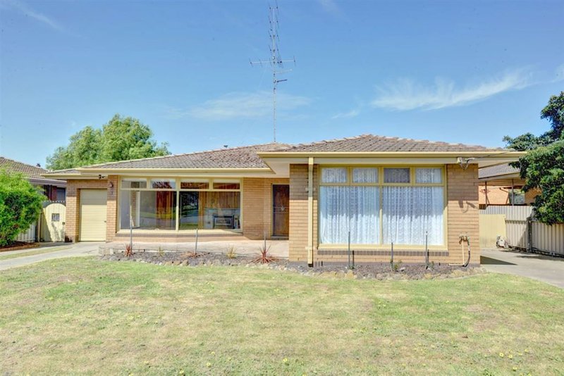 3 Whitelaw Avenue, Delacombe VIC 3356