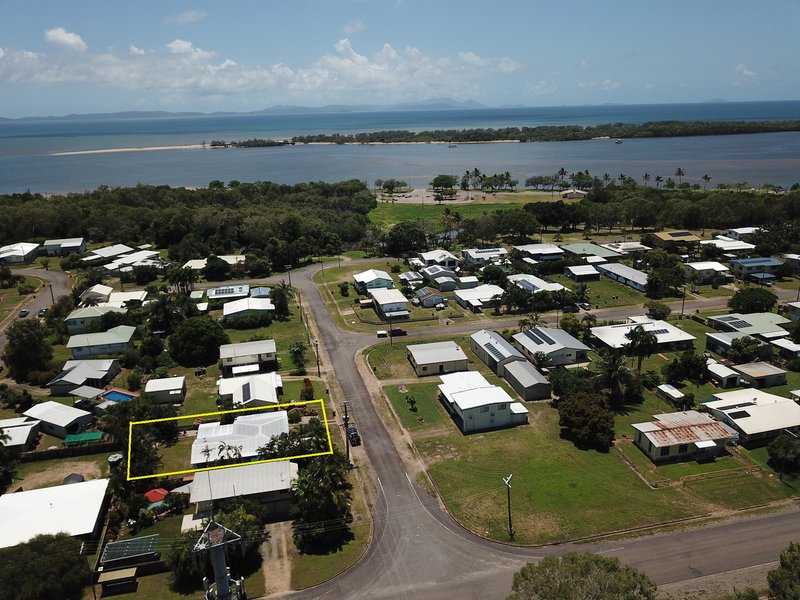 3 Whiting Street, Taylors Beach QLD 4850