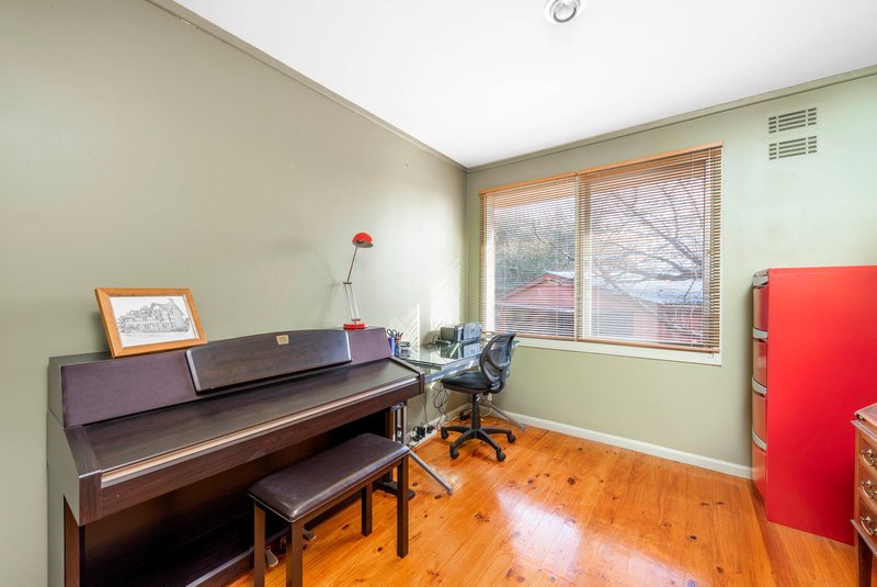 Photo - 3 Whyte Place, Curtin ACT 2605 - Image 7