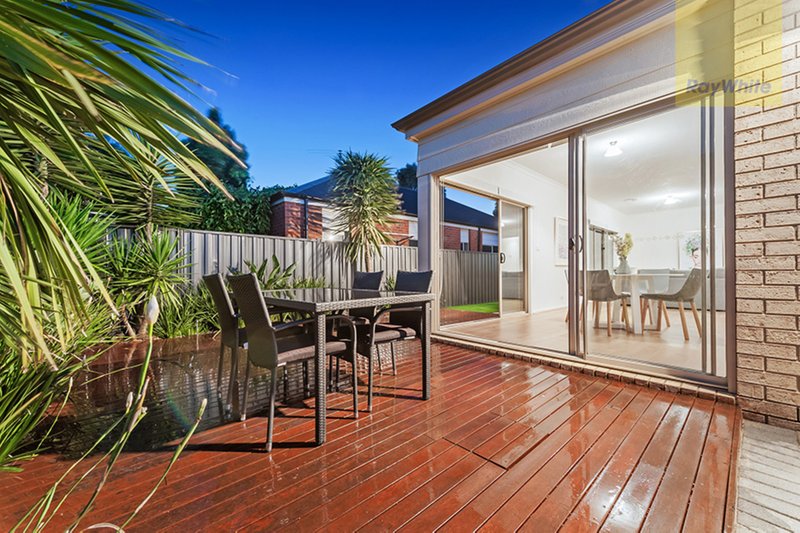 Photo - 3 Willandra Avenue, Craigieburn VIC 3064 - Image 16