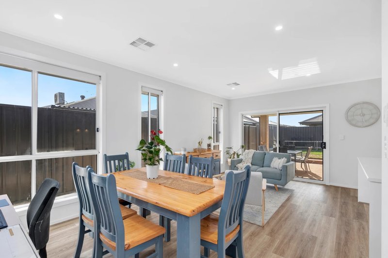 Photo - 3 Willow Drive, Munno Para SA 5115 - Image 11