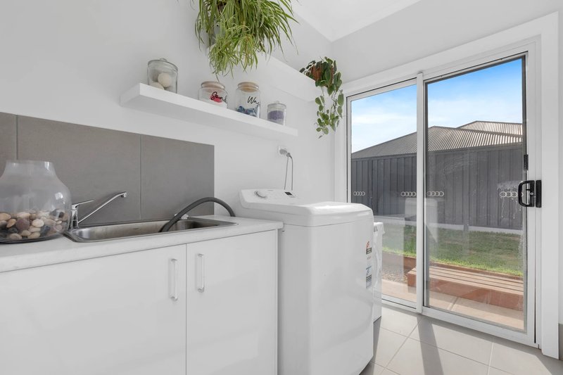 Photo - 3 Willow Drive, Munno Para SA 5115 - Image 17