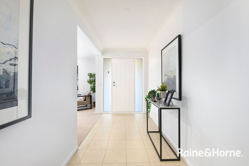 Photo - 3 Wiltshire Avenue, Cranbourne East VIC 3977 - Image 16