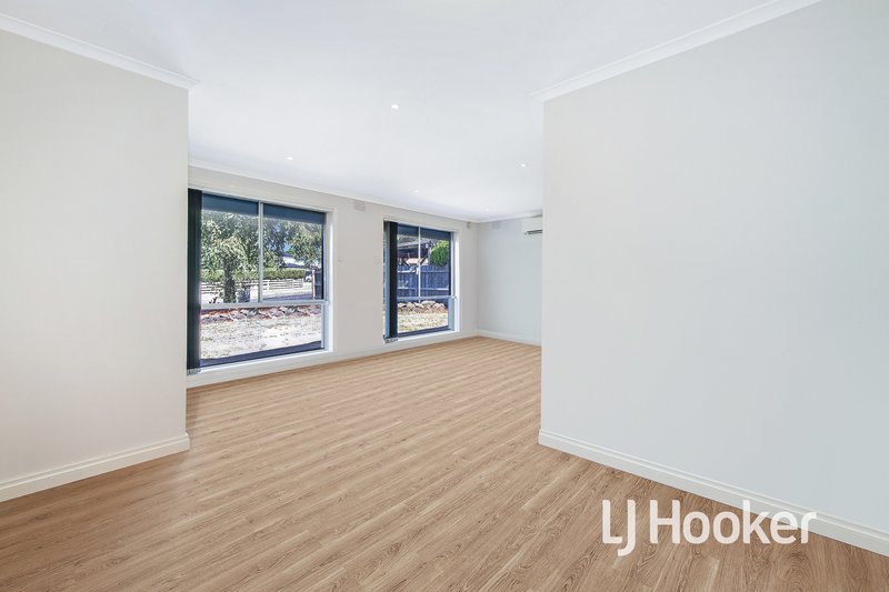 Photo - 3 Winnima Avenue, Hampton Park VIC 3976 - Image 3