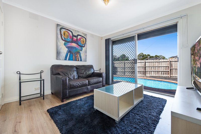 Photo - 3 Winnima Avenue, Hampton Park VIC 3976 - Image 5