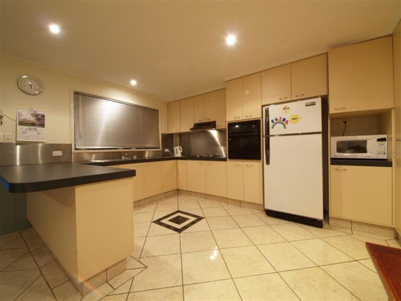 Photo - 3 Wisteria Court, Cashmere QLD 4500 - Image 3