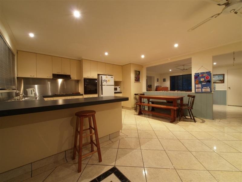 Photo - 3 Wisteria Court, Cashmere QLD 4500 - Image 4