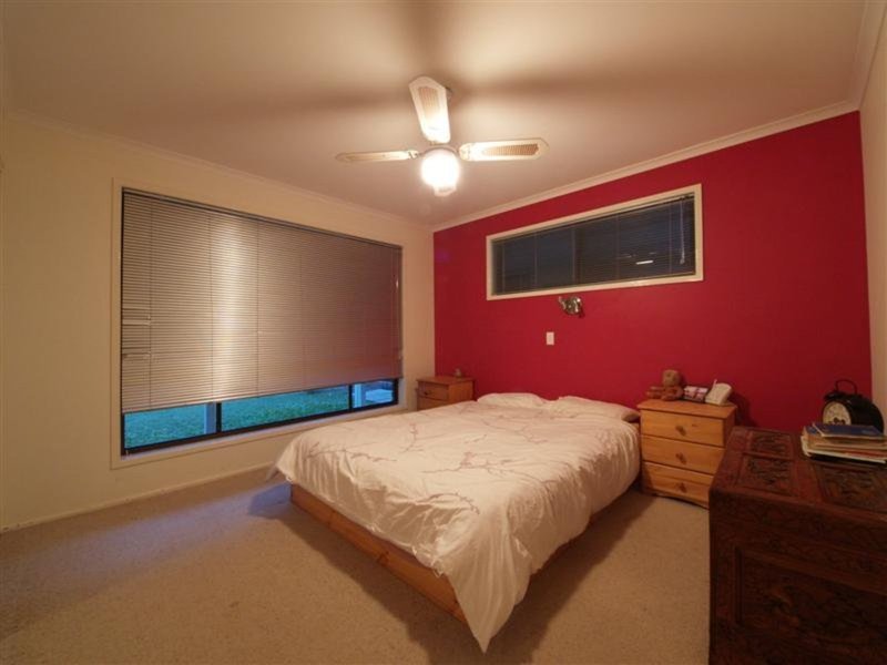 Photo - 3 Wisteria Court, Cashmere QLD 4500 - Image 8