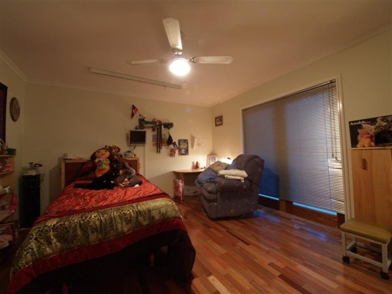 Photo - 3 Wisteria Court, Cashmere QLD 4500 - Image 10