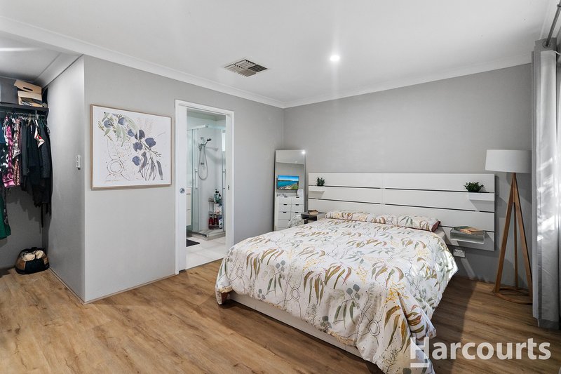 Photo - 3 Wisteria Gardens, Halls Head WA 6210 - Image 9