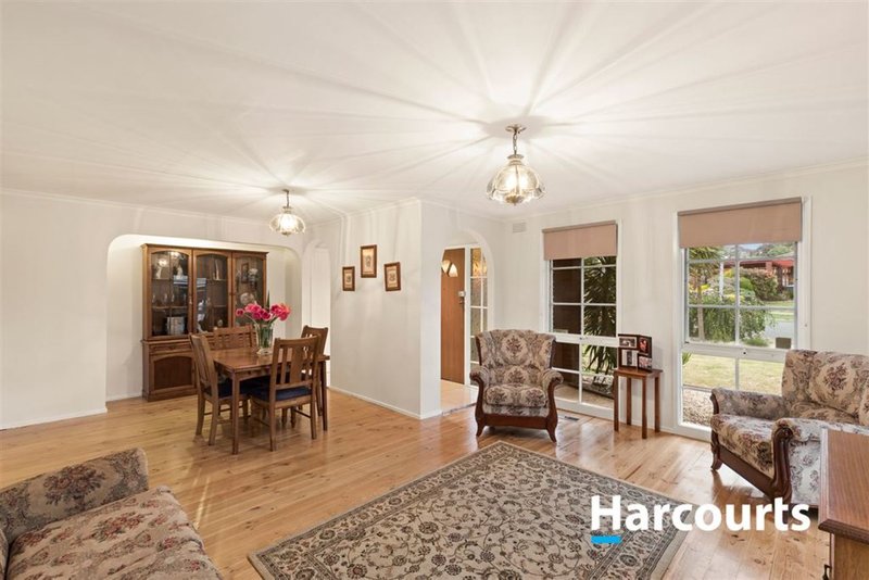 Photo - 3 Witken Avenue, Wantirna South VIC 3152 - Image 5