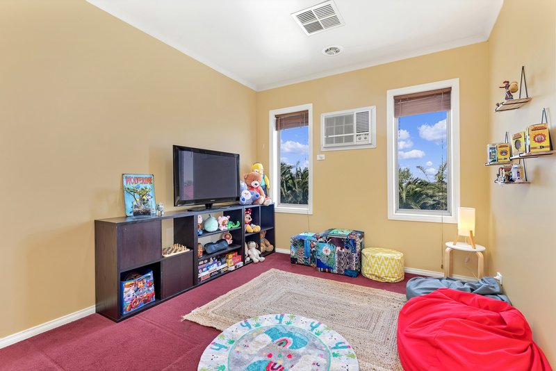 Photo - 3 Wolsely Close, Werribee VIC 3030 - Image 11