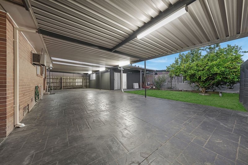 Photo - 3 Wondalga Avenue, Dandenong North VIC 3175 - Image 15