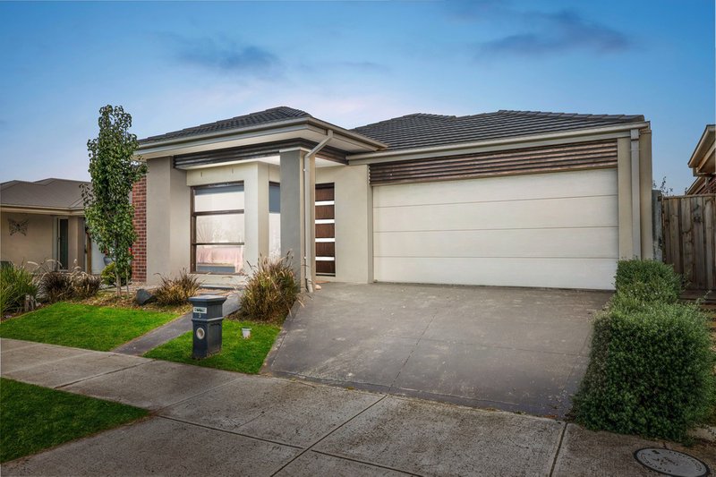 Photo - 3 Wonderland Road, Werribee VIC 3030 - Image 2