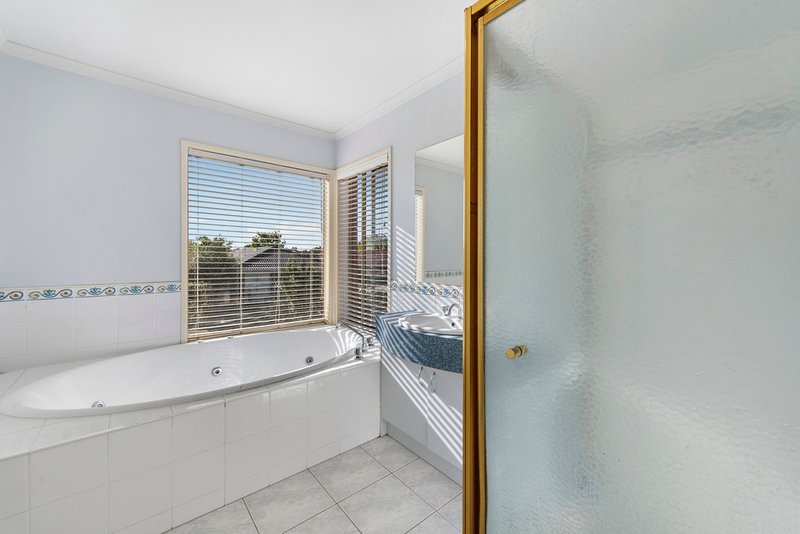 Photo - 3 Woodbridge Place, Burnside VIC 3023 - Image 8